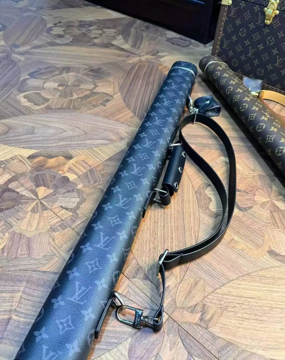 LV STICK COVER BILLIARD CUE 0602